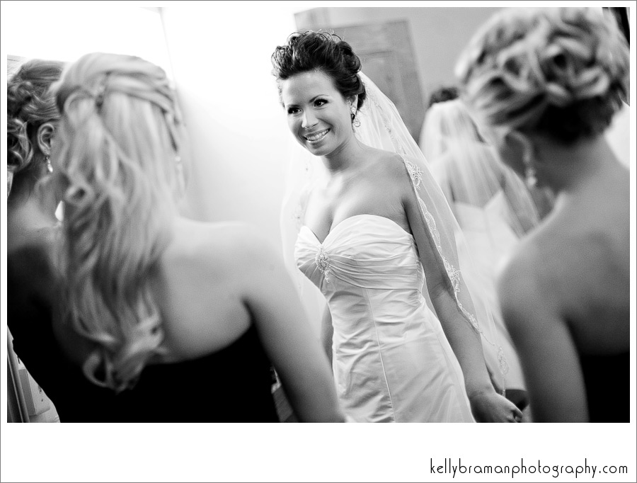 IMG_8875-307bwblog *her bridesmaids seeing her in her dress:)