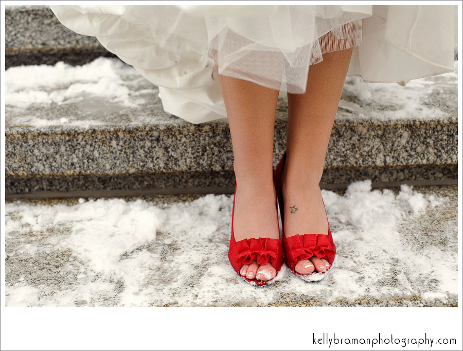 IMG_9265-625blog *love it. ps. Tara was a dream bride...she valued photography so much that she did not care if her dress got dirty or if she froze! dedication, ladies ;) *wink*wink.